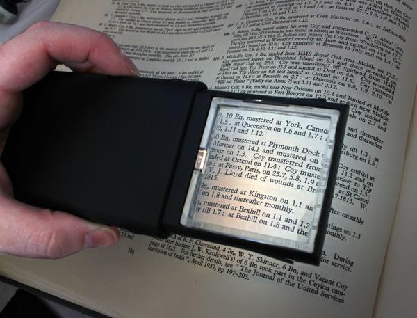 Pop Light Magnifier